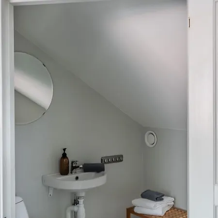 Bergs Gard & Hallsvikens Gard Västerljung Buitenkant foto