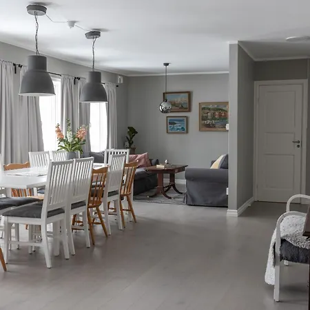 Bergs Gard & Hallsvikens Gard Västerljung Buitenkant foto