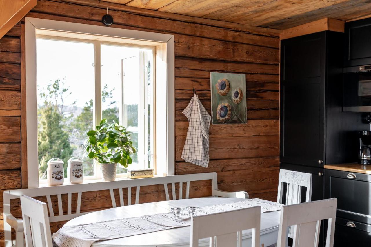 Bergs Gard & Hallsvikens Gard * Västerljung