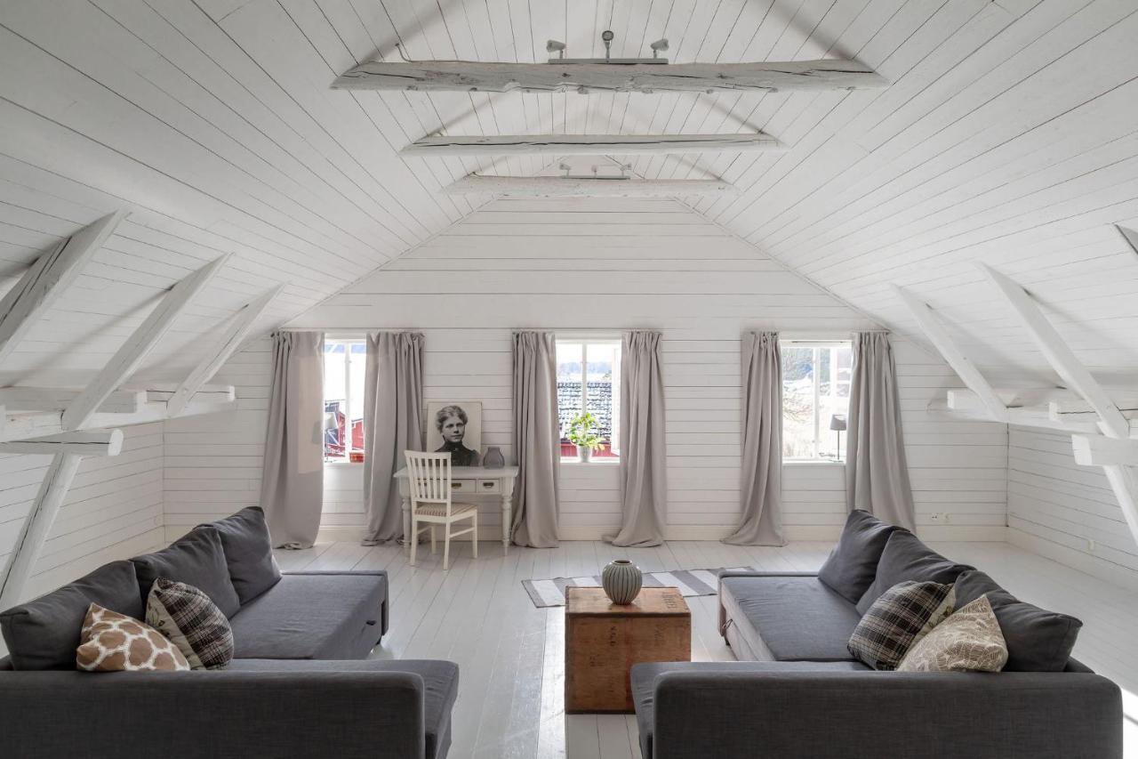 Bergs Gard & Hallsvikens Gard * Västerljung
