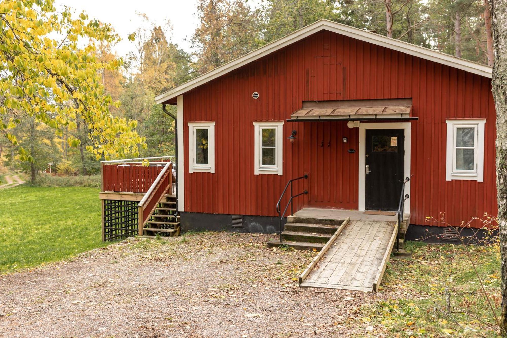 Bergs Gard & Hallsvikens Gard Lodge