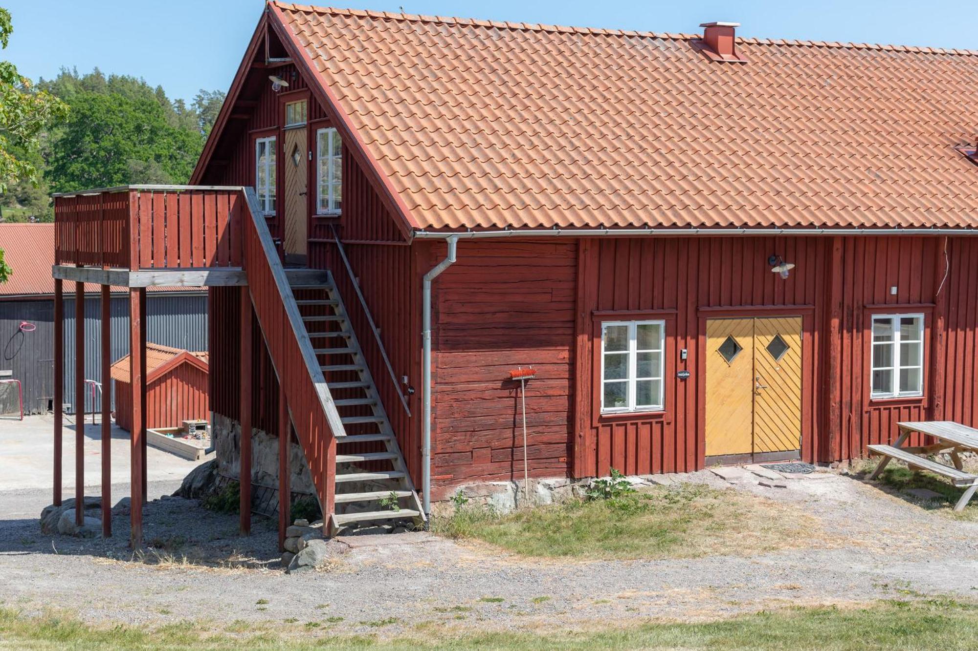 Lodge Bergs Gard & Hallsvikens Gard