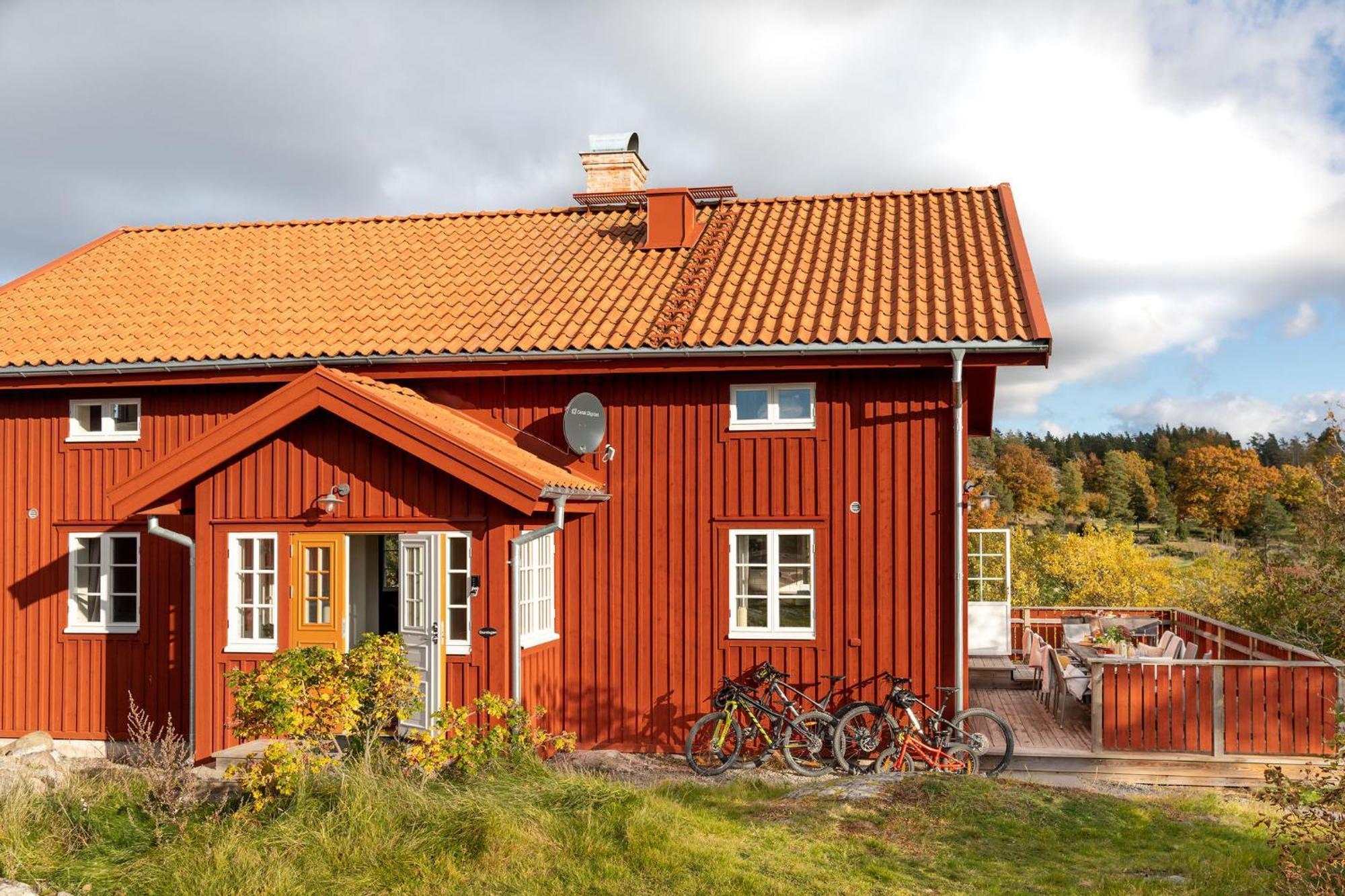 Bergs Gard & Hallsvikens Gard Lodge Västerljung